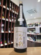 みむろ杉　ろまんシリーズ　純米大吟醸　山田錦　火入れ　1800ml